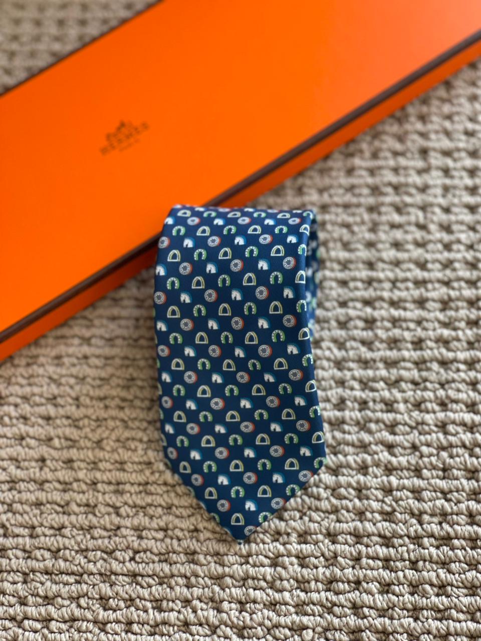 Men’s Luxury Patterned Necktie