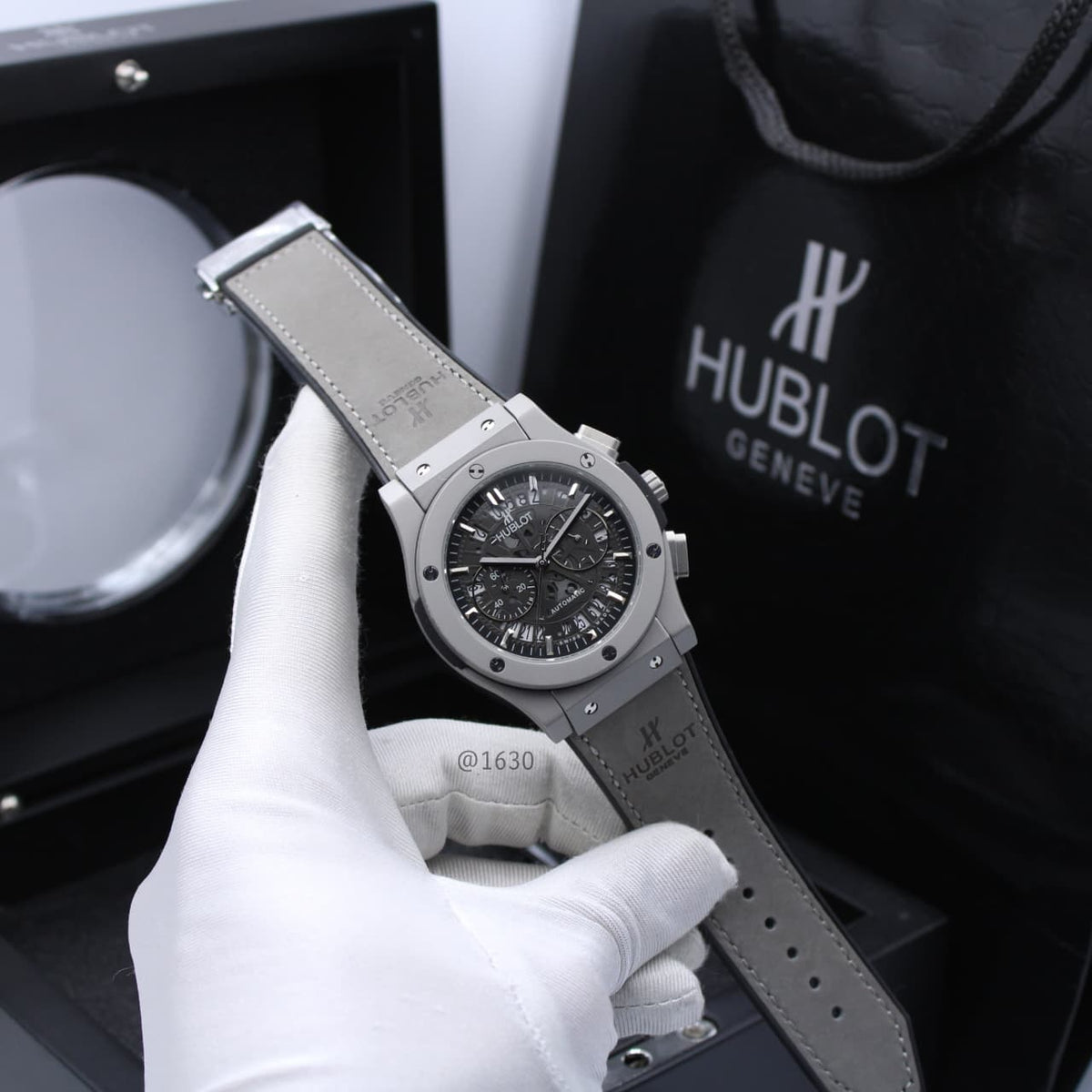 Luxury Chronograph Leather Strap Watch