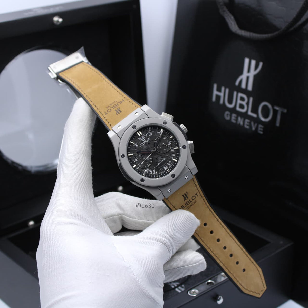 Luxury Chronograph Leather Strap Watch