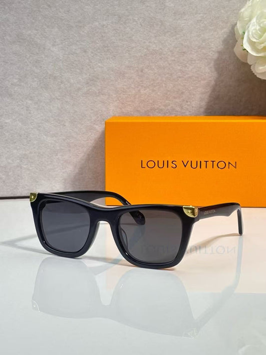 Luxury Square Frame Sunglasses – Tortoiseshell